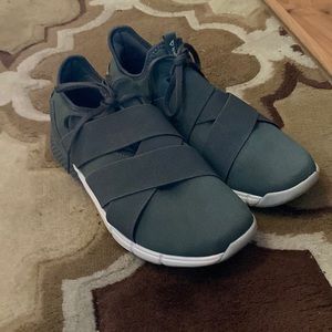 Reebok slip on sneakers